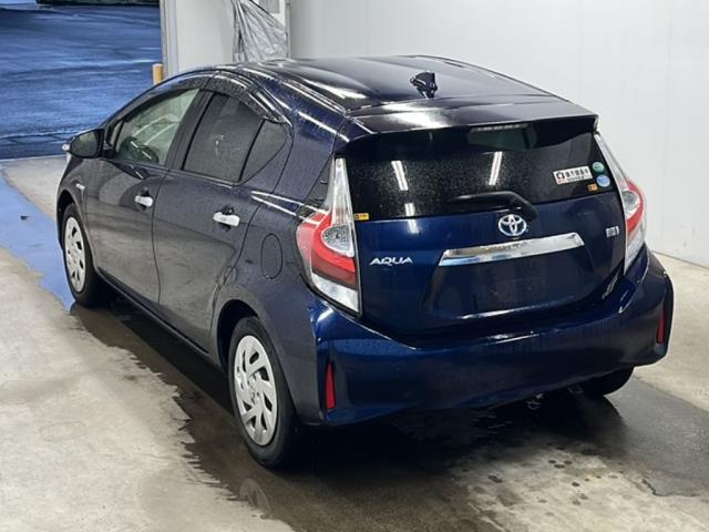 2018 Toyota Aqua thumbnail