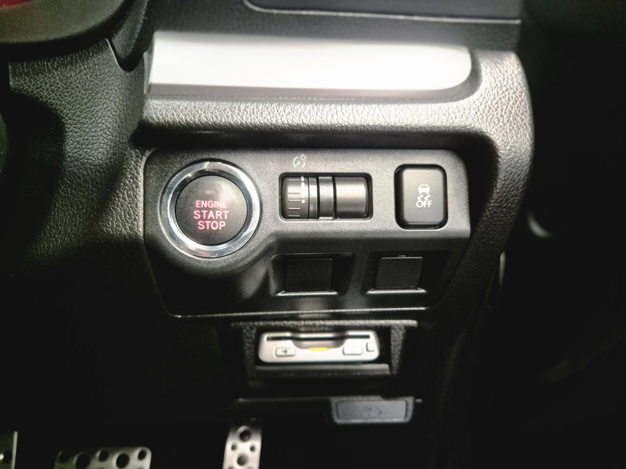 2013 Subaru Forester thumbnail