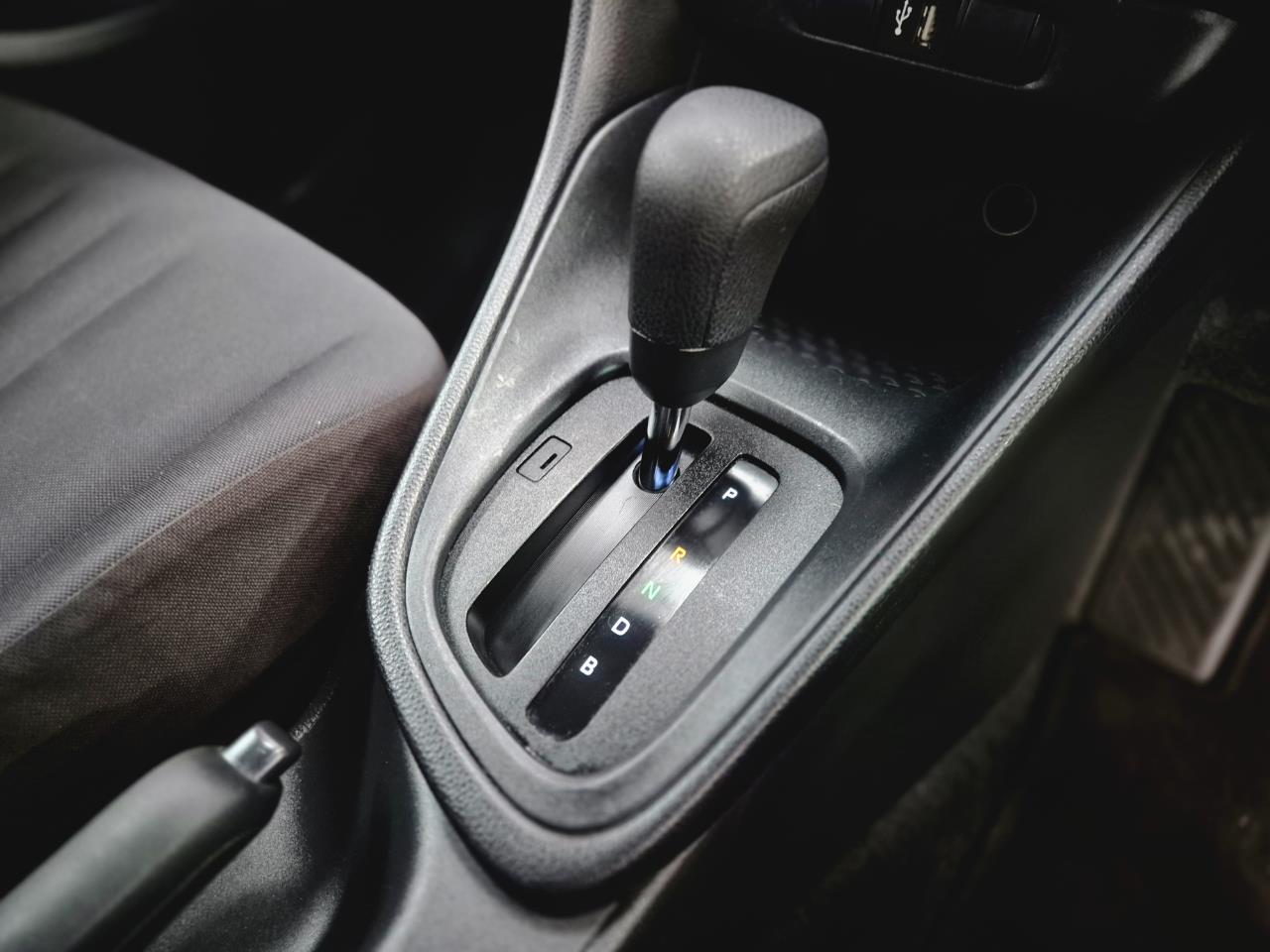 2021 Toyota Yaris thumbnail