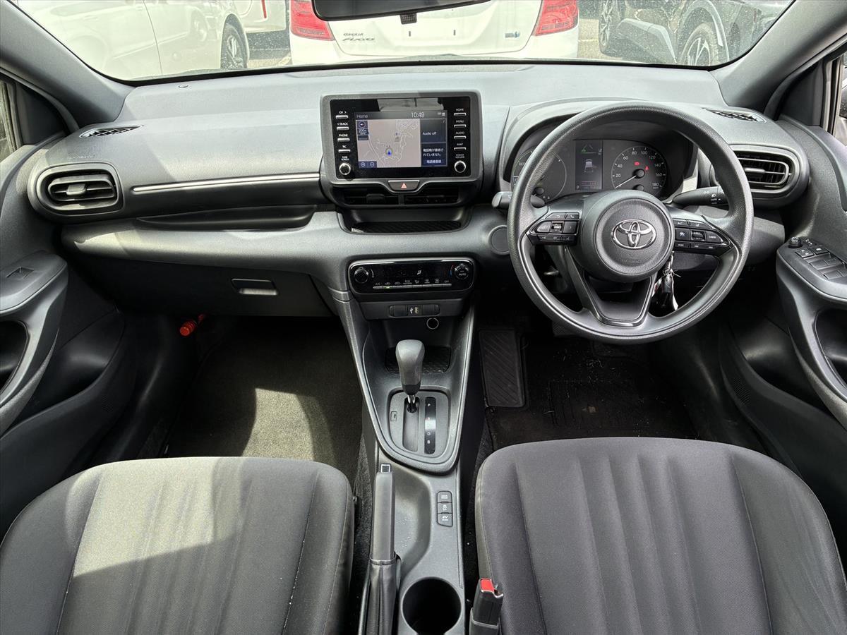 2021 Toyota Yaris thumbnail