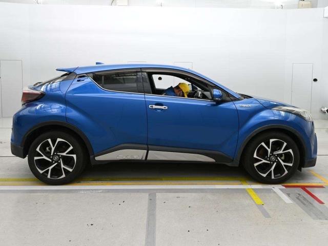 2017 Toyota C-Hr thumbnail