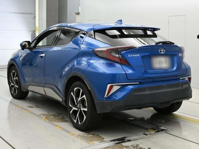 2017 Toyota C-Hr thumbnail