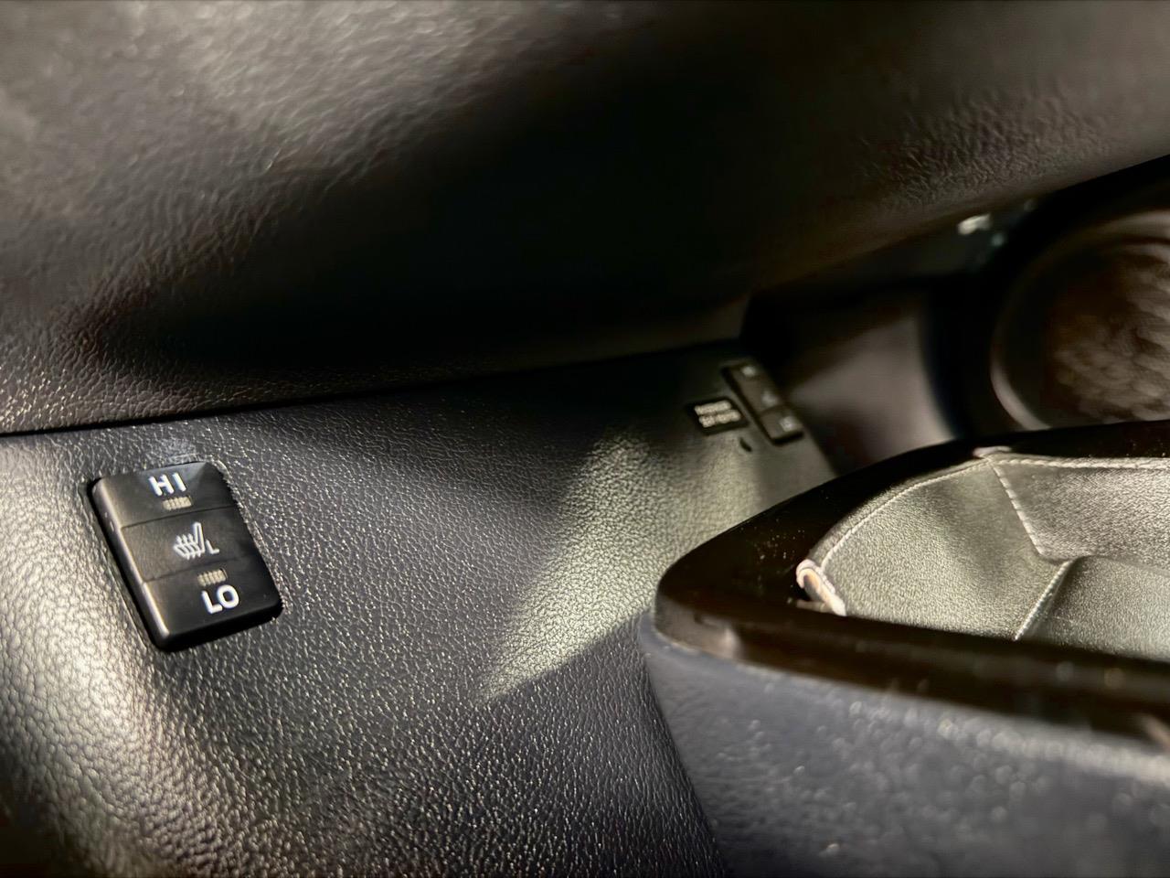 2016 Toyota Prius thumbnail