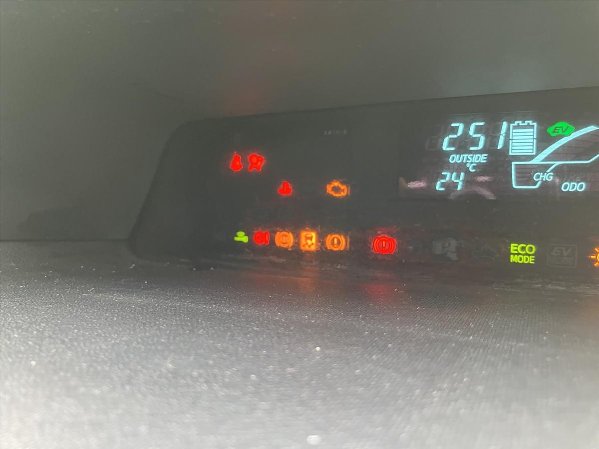 2014 Toyota Aqua thumbnail