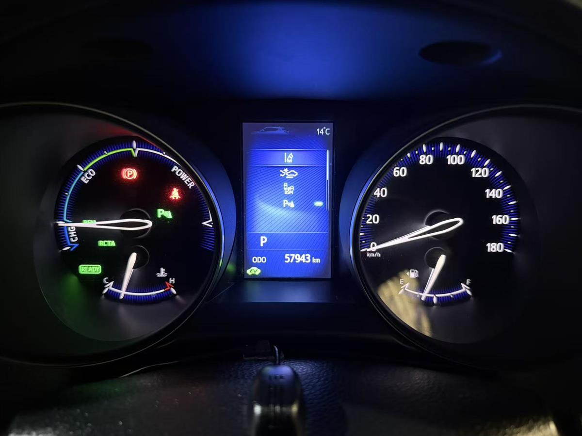 2017 Toyota C-HR thumbnail