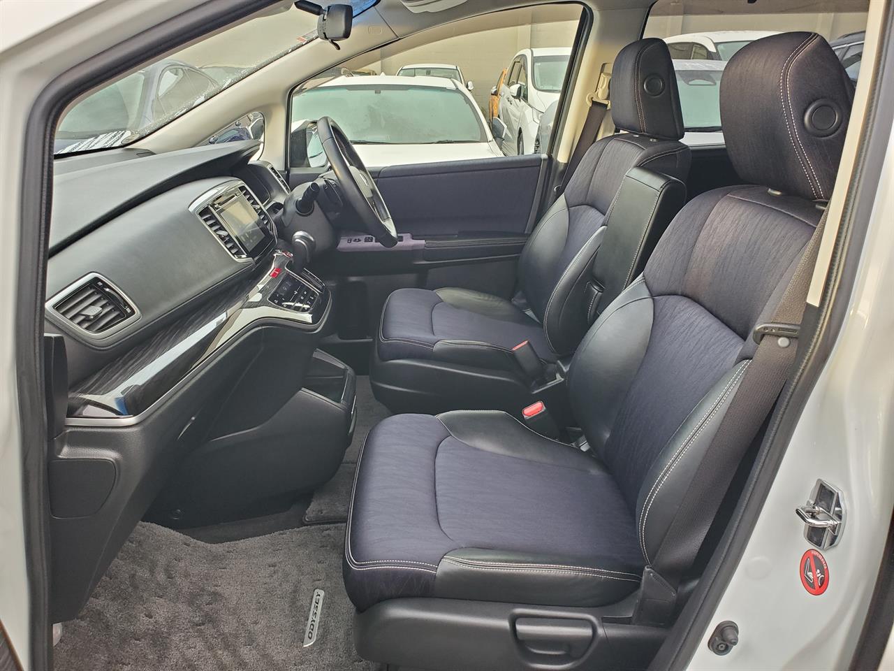 2015 Honda Odyssey thumbnail