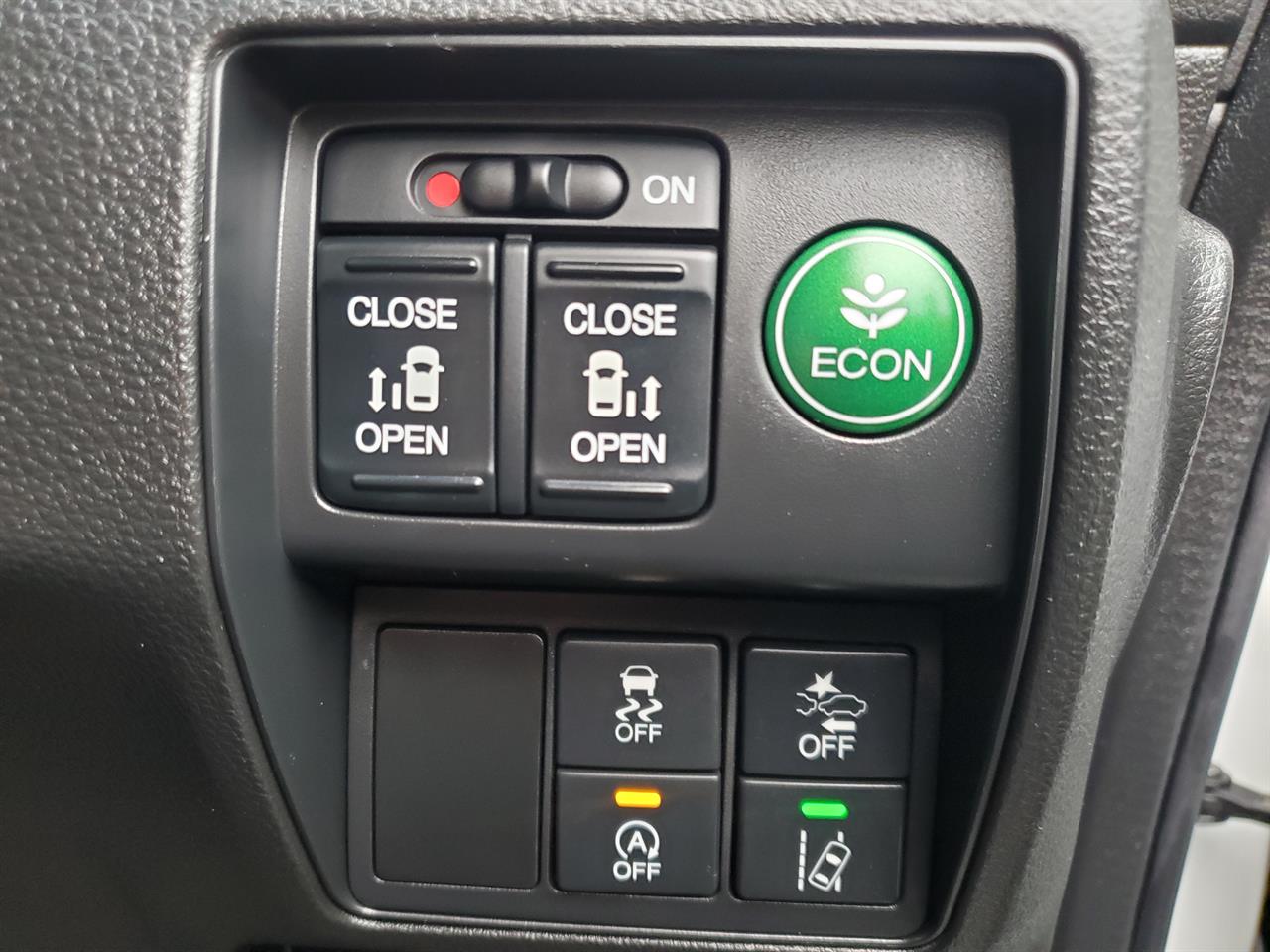 2015 Honda Odyssey thumbnail