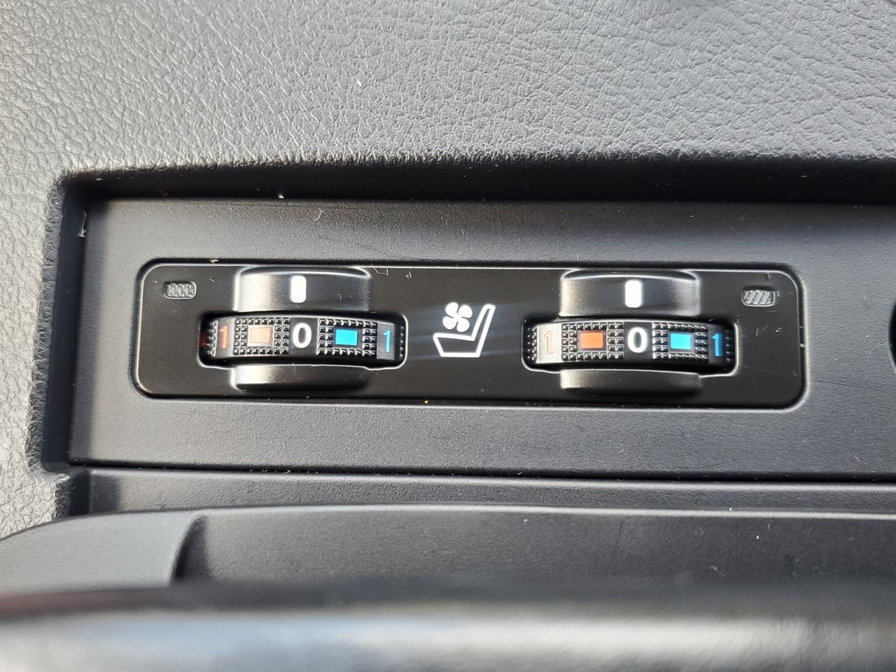 2012 Lexus RX450h thumbnail