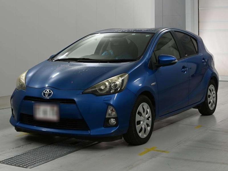 2013 Toyota Aqua thumbnail