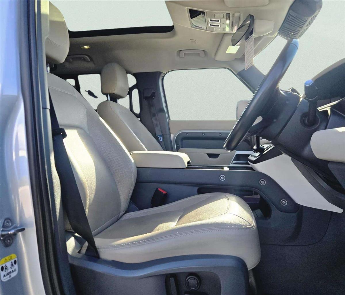 2022 Land Rover Defender thumbnail