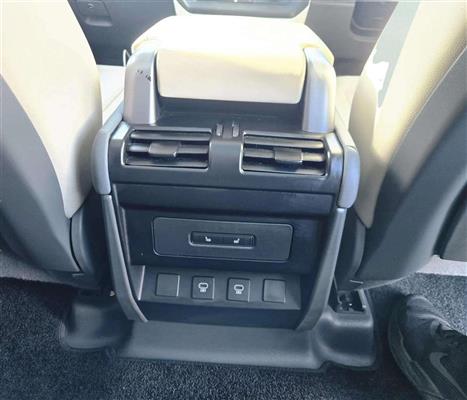 2022 Land Rover Defender thumbnail