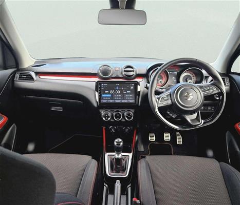2024 Suzuki Swift thumbnail