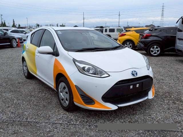 2021 Toyota Aqua thumbnail