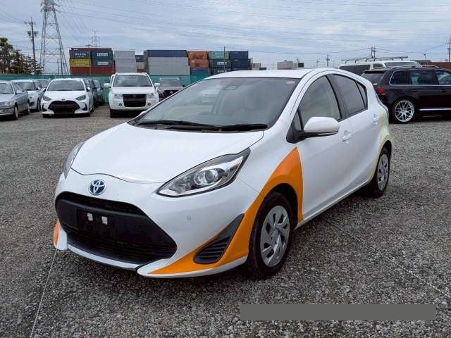 2021 Toyota Aqua thumbnail