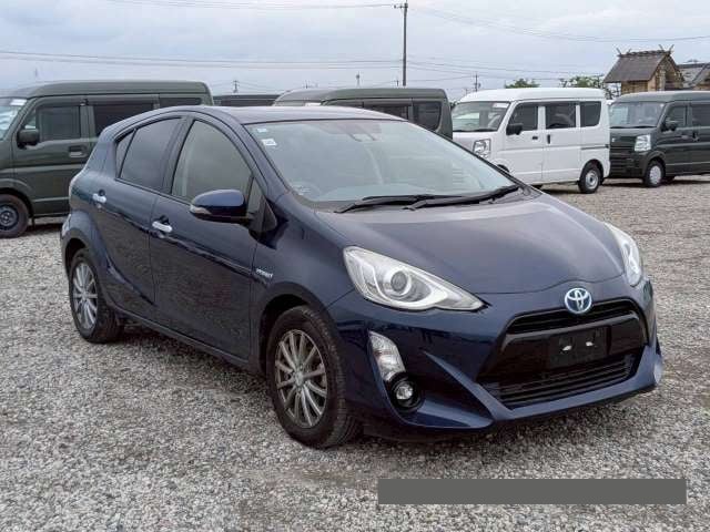 2016 Toyota Aqua thumbnail