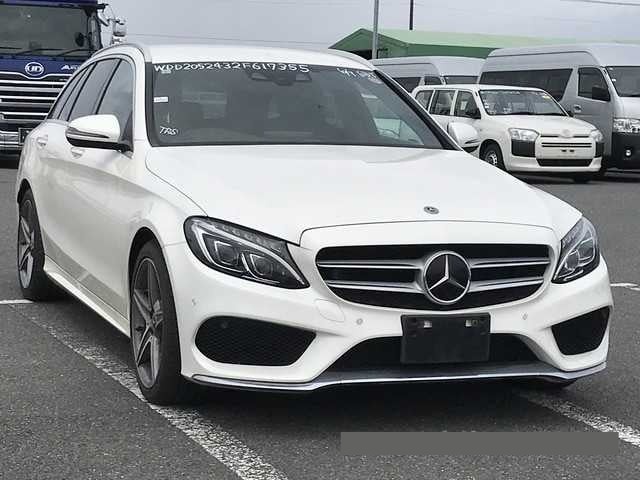 2017 Mercedes-Benz C thumbnail