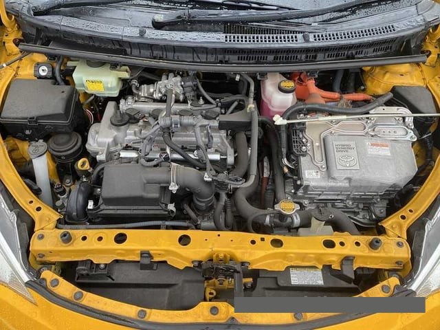 2013 Toyota Aqua thumbnail