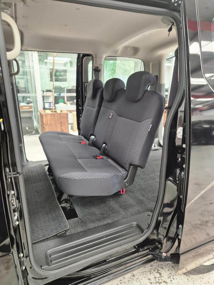 2016 Nissan Nv200 thumbnail
