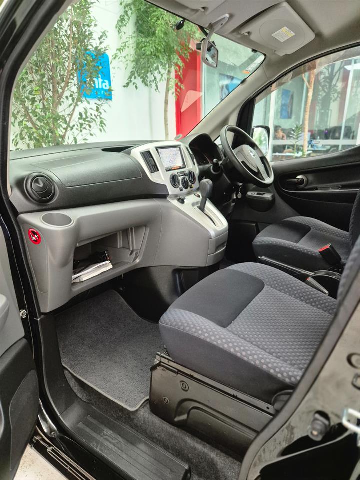 2016 Nissan Nv200 thumbnail