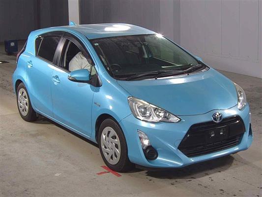 2015 Toyota Aqua thumbnail