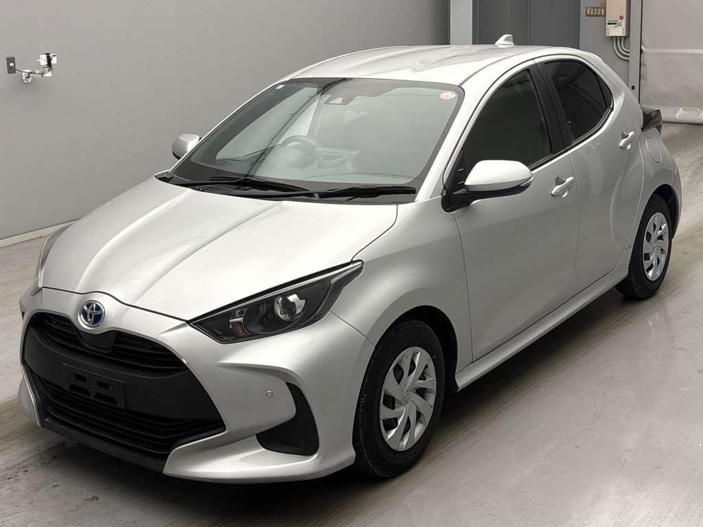 2022 Toyota Yaris thumbnail