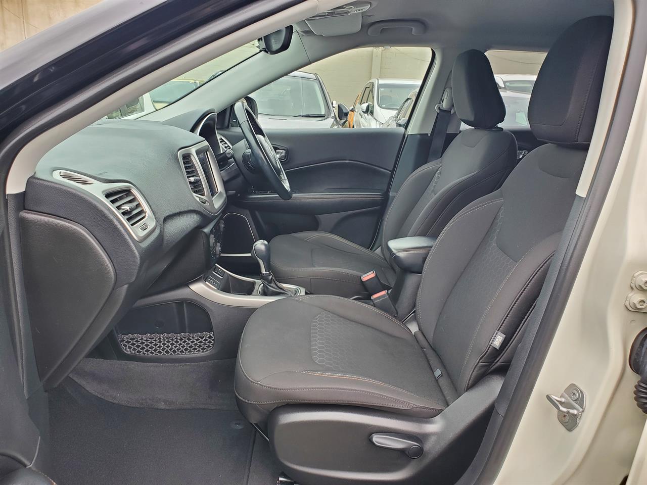 2019 Jeep Compass thumbnail