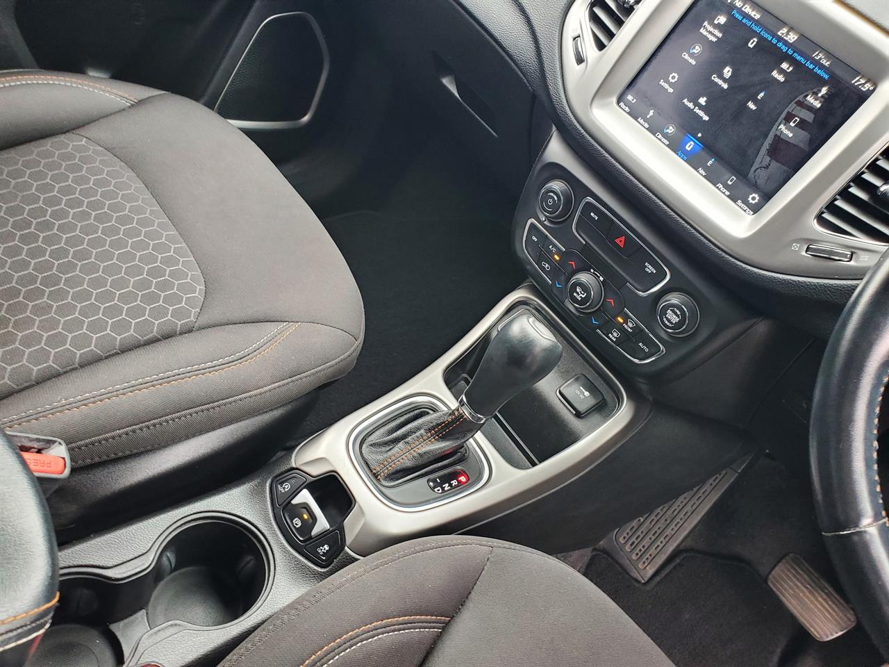 2019 Jeep Compass thumbnail