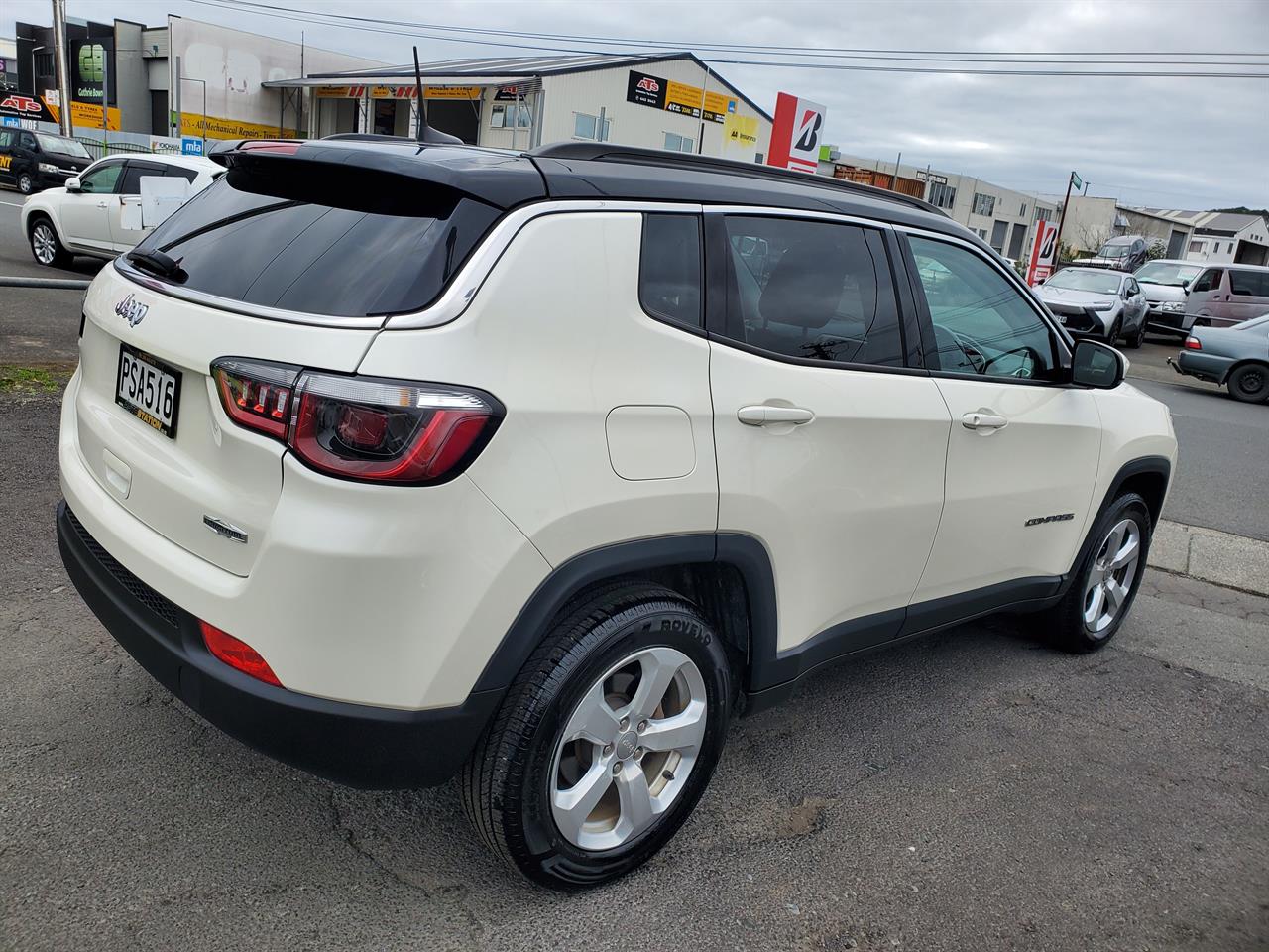 2019 Jeep Compass thumbnail