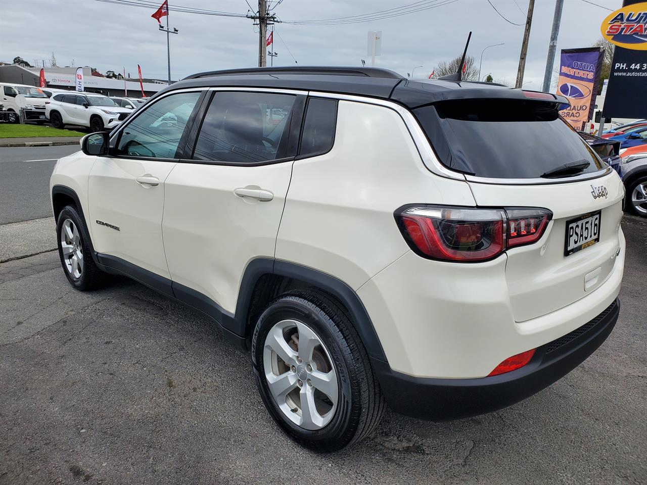 2019 Jeep Compass thumbnail