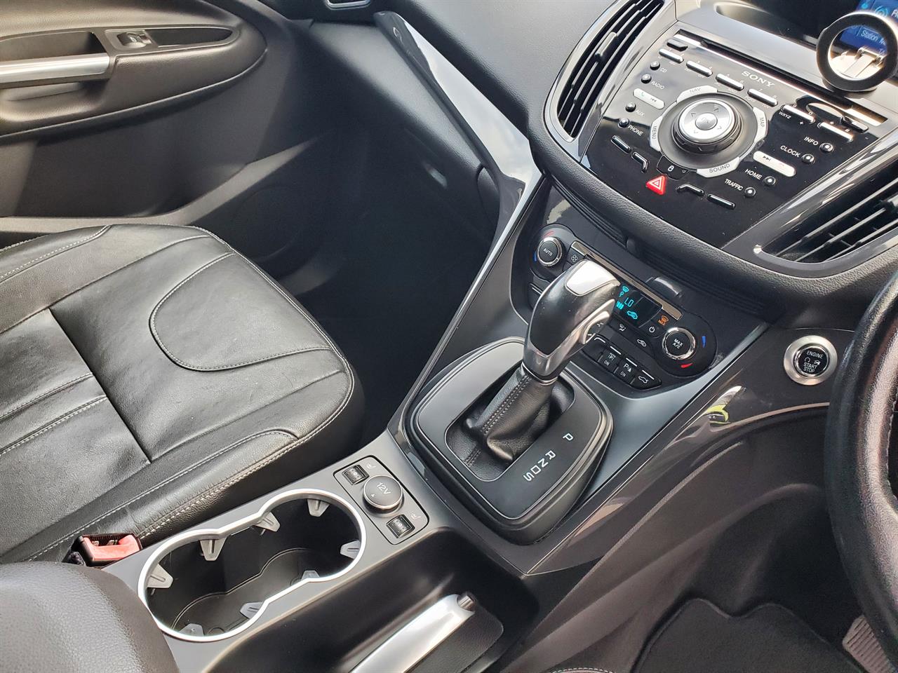 2015 Ford Kuga thumbnail