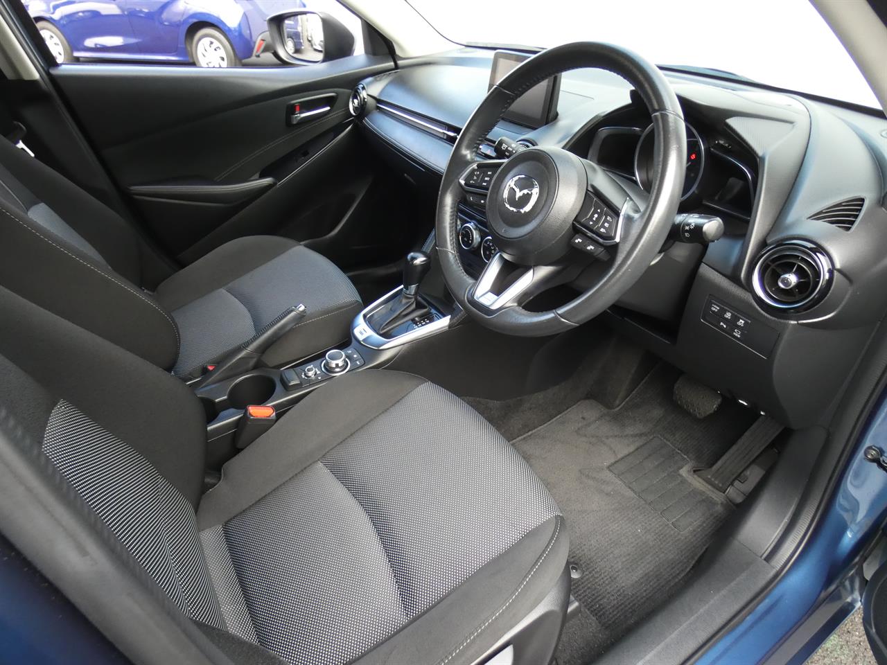 2018 Mazda DEMIO thumbnail