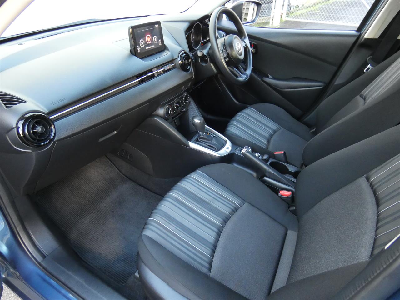 2018 Mazda DEMIO thumbnail
