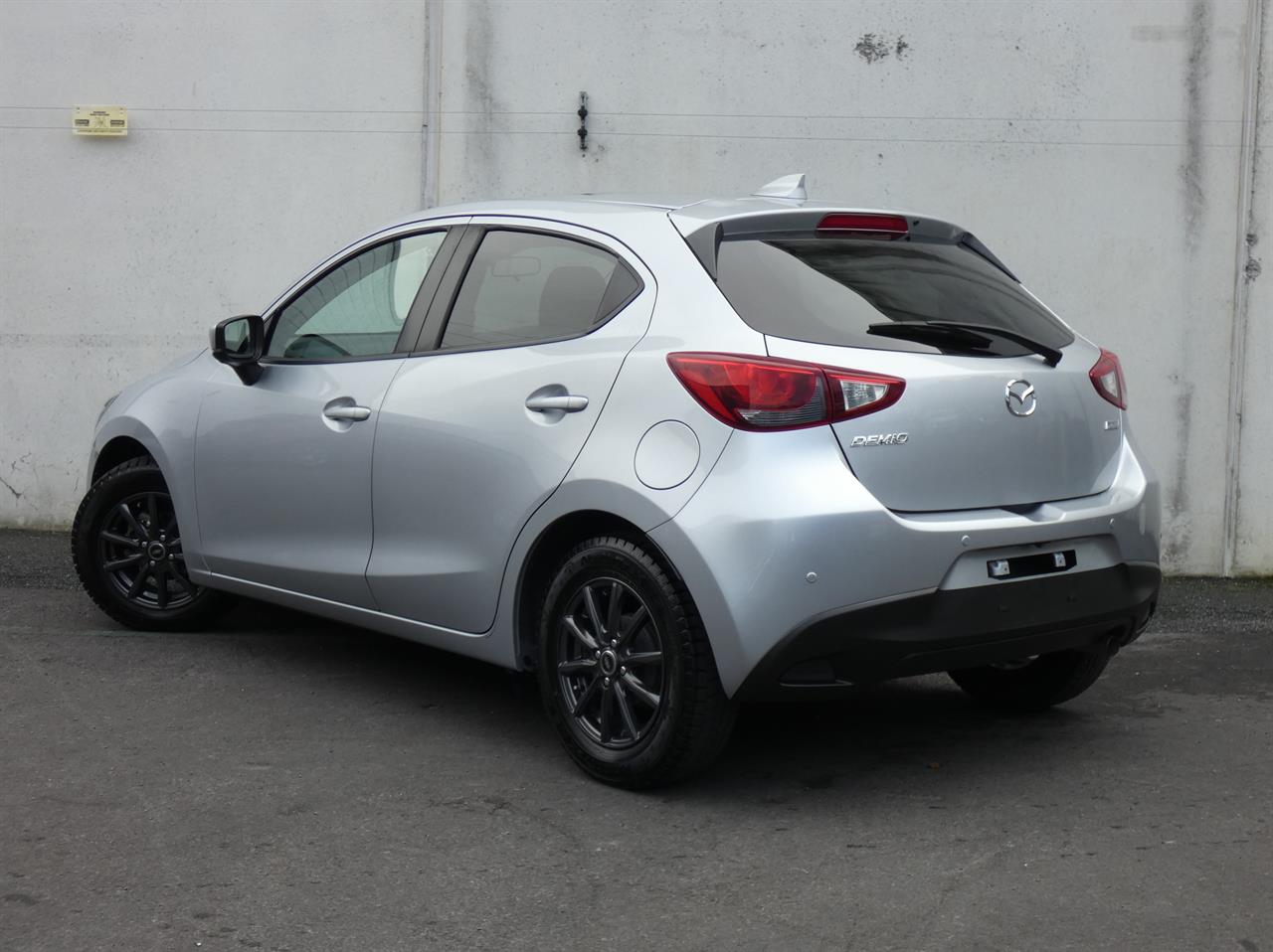 2018 Mazda DEMIO thumbnail