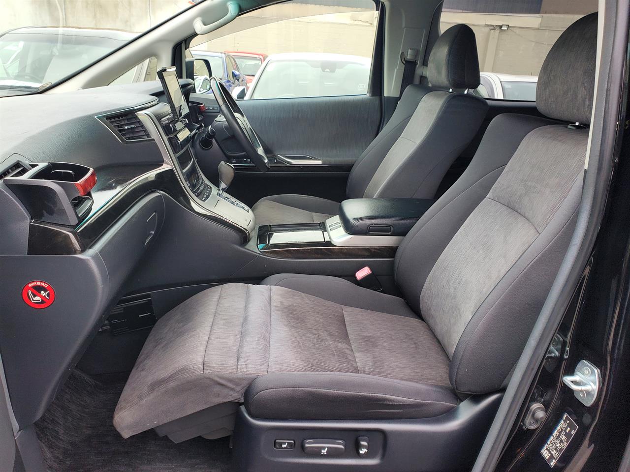 2012 Toyota Vellfire thumbnail