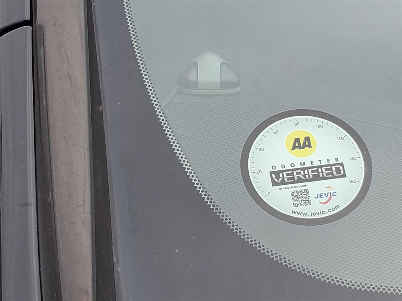 2012 Toyota Vellfire thumbnail