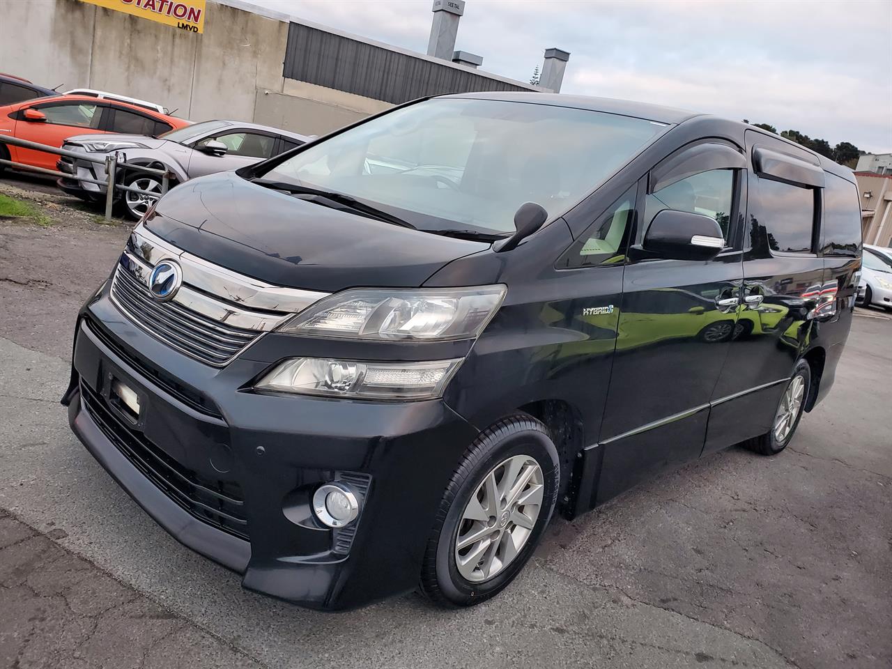 2012 Toyota Vellfire thumbnail