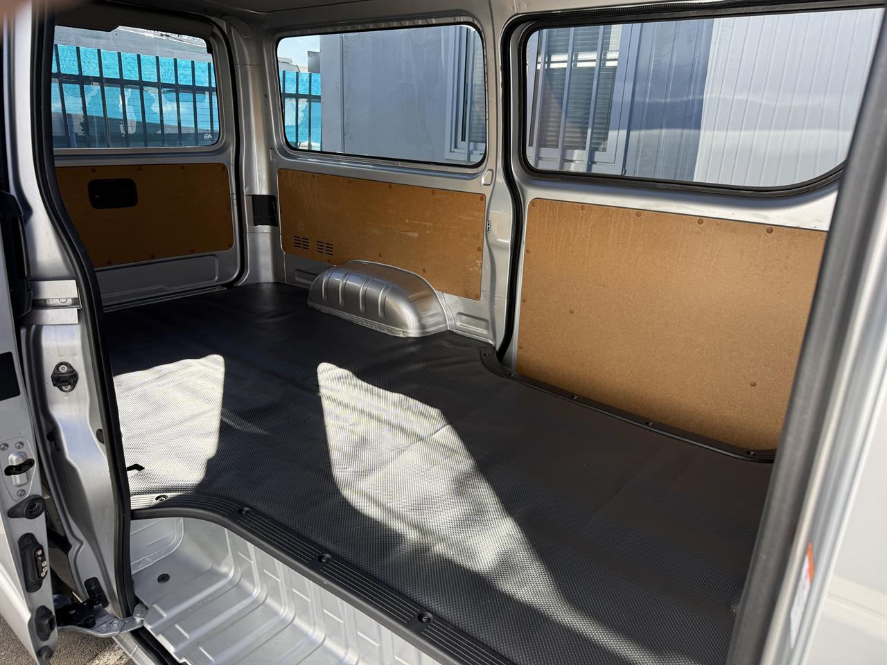 2020 Toyota Hiace thumbnail