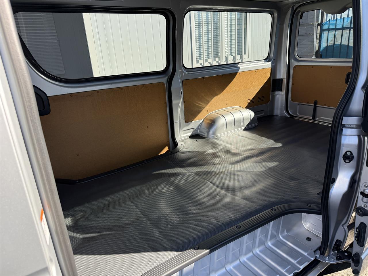 2020 Toyota Hiace thumbnail