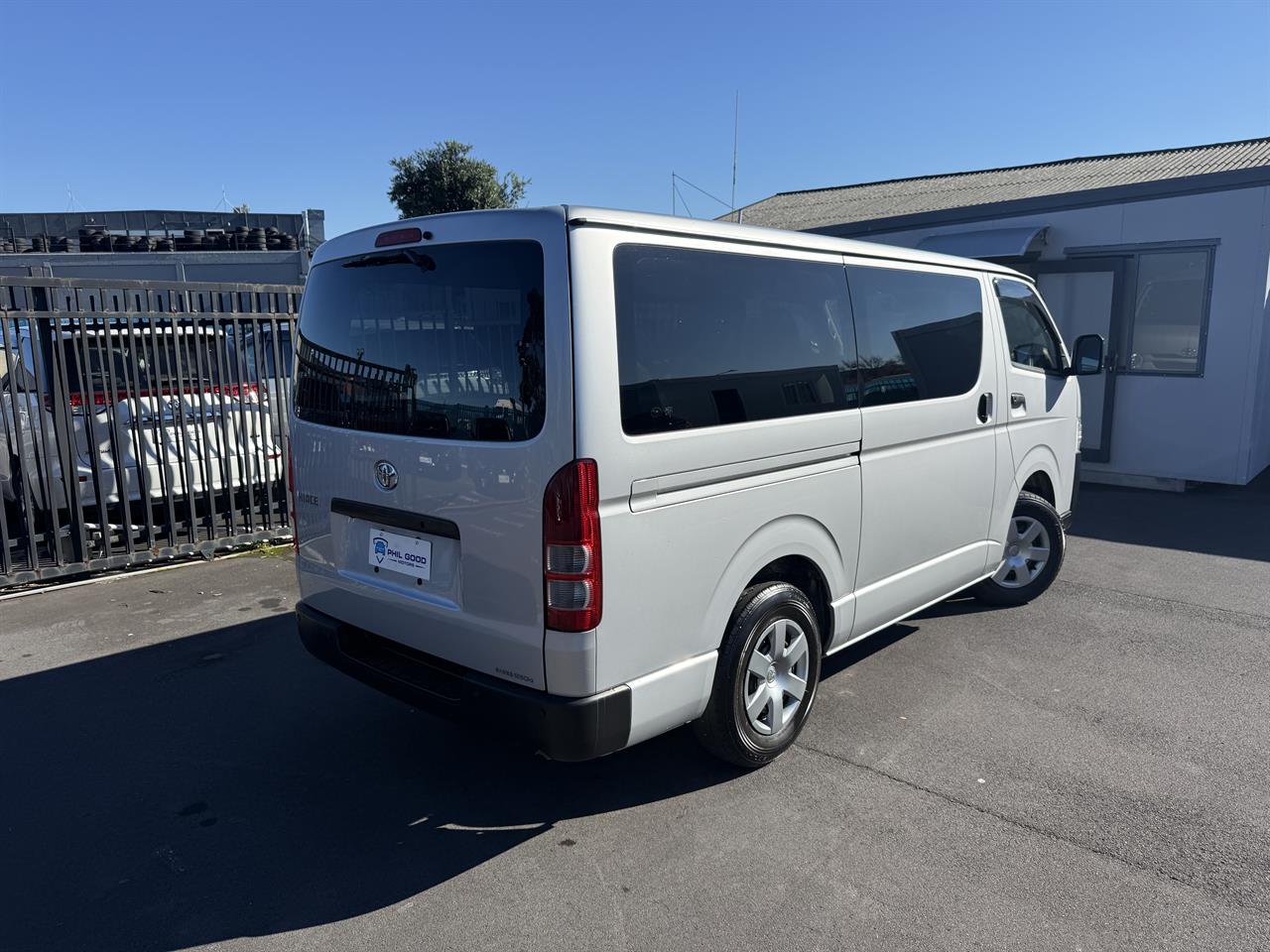 2020 Toyota Hiace thumbnail
