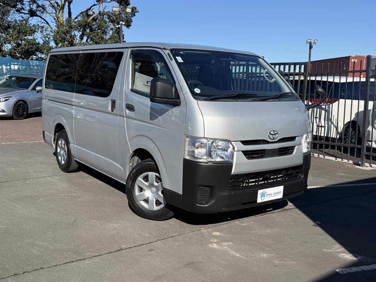 2020 Toyota Hiace thumbnail