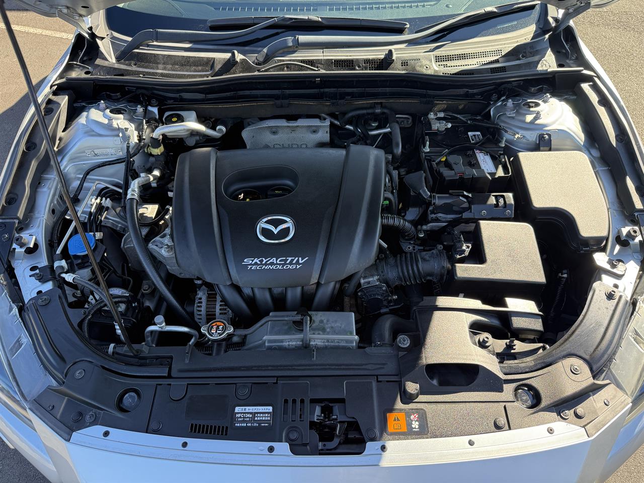 2018 Mazda Axela thumbnail