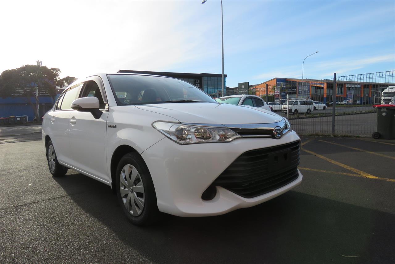 2015 Toyota Corolla thumbnail