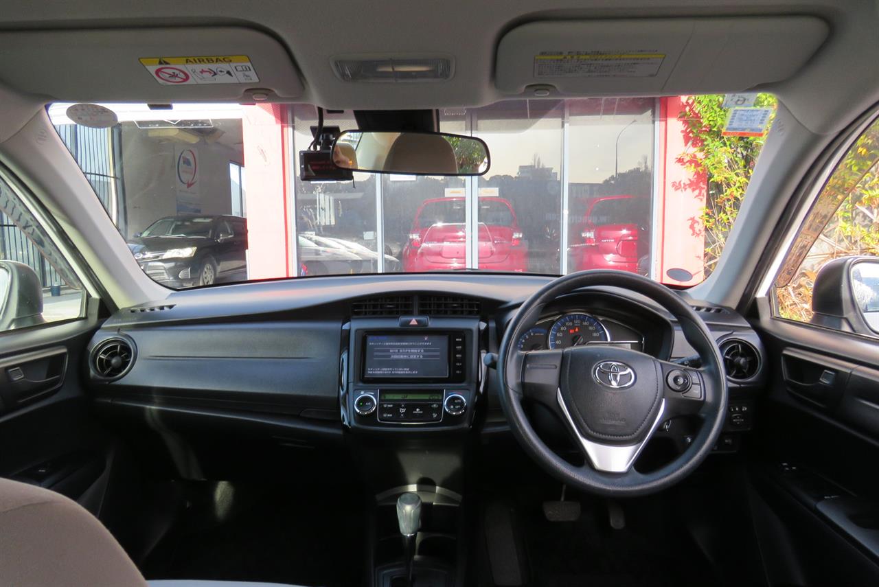 2015 Toyota Corolla thumbnail