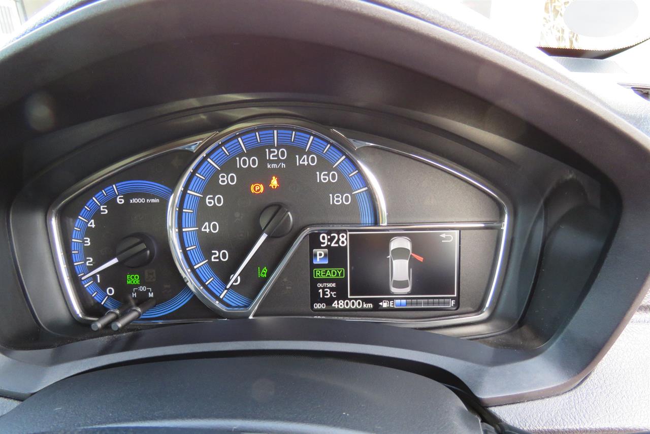 2015 Toyota Corolla thumbnail