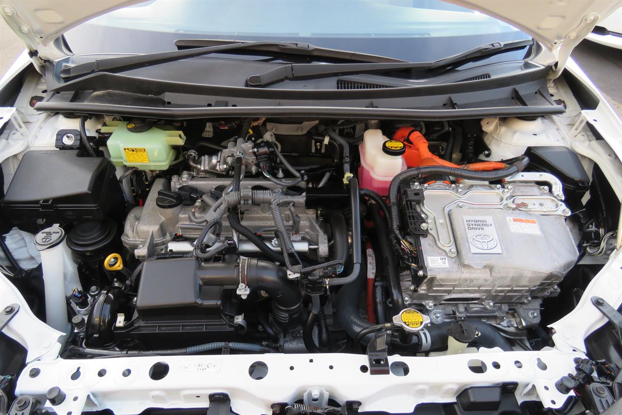 2015 Toyota Corolla thumbnail