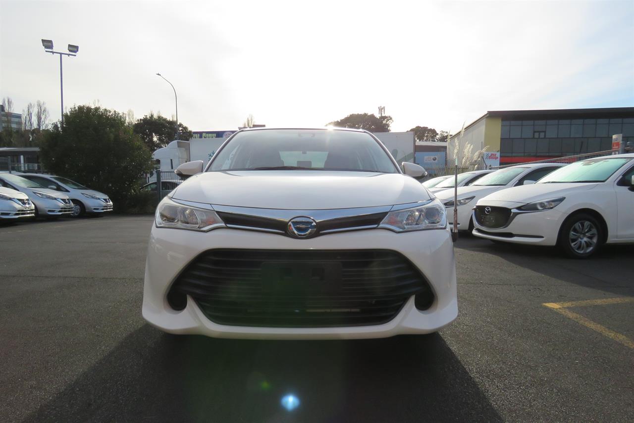 2015 Toyota Corolla thumbnail