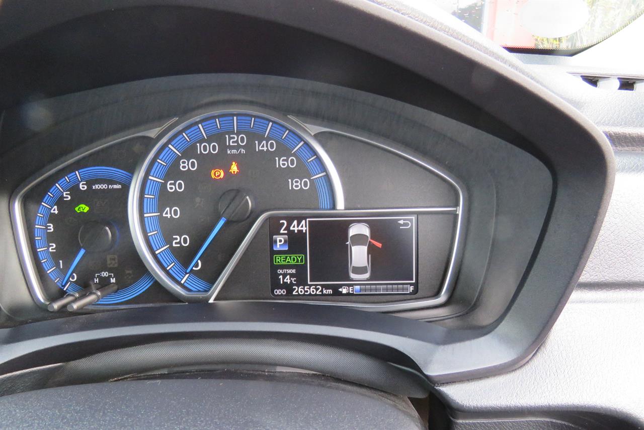2013 Toyota Corolla thumbnail
