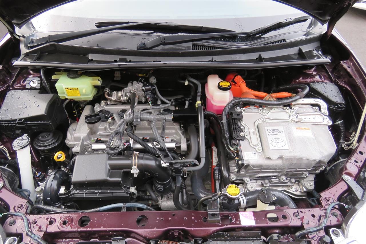 2013 Toyota Corolla thumbnail