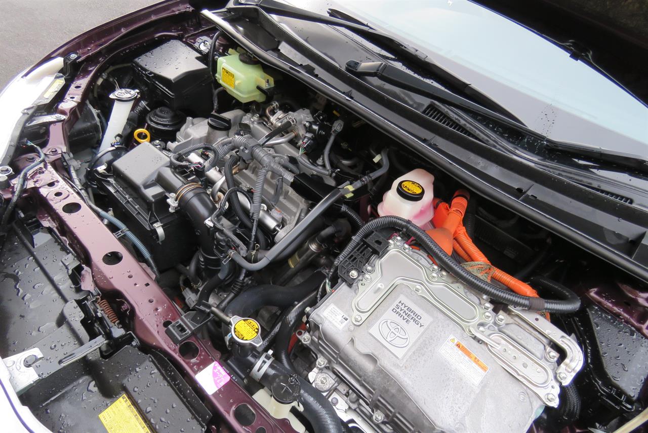 2013 Toyota Corolla thumbnail