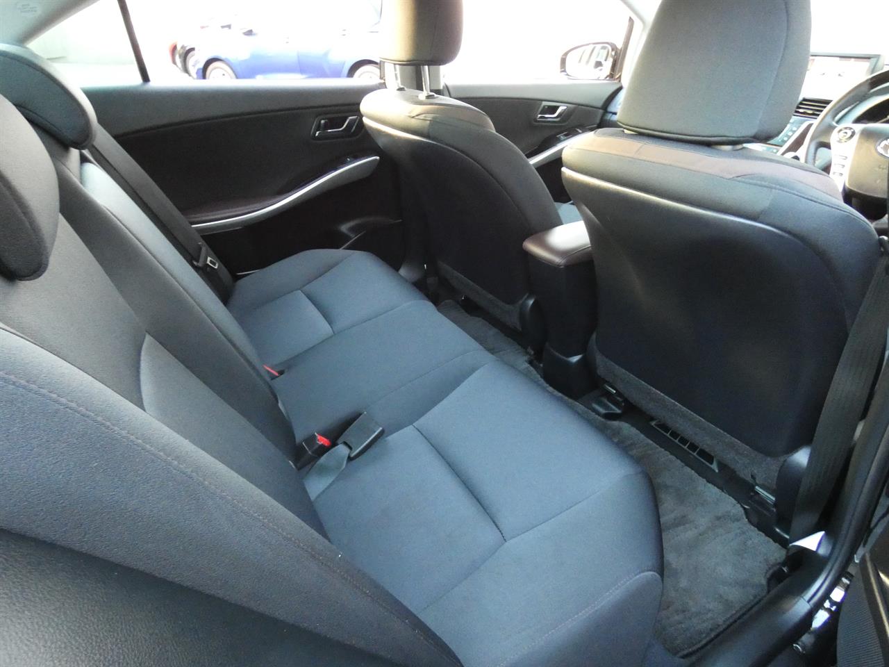 2016 Toyota Sai thumbnail